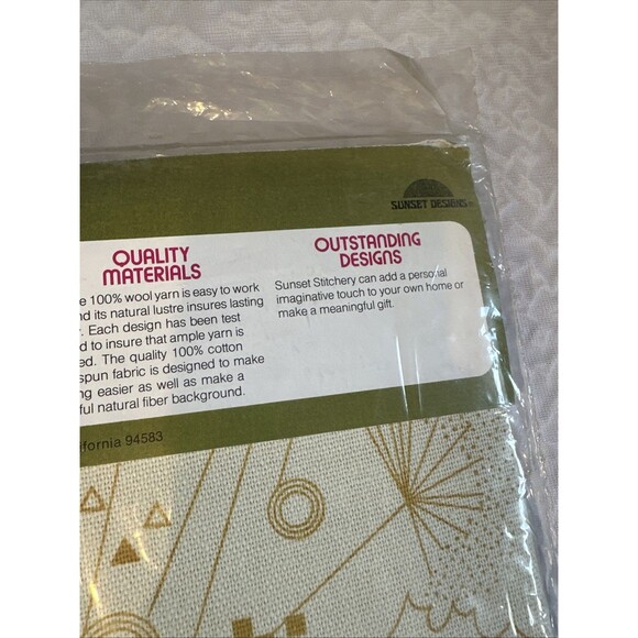 Sunset Stitchery kit autumn leaves Betty Miles 16 x 20 #2241 100% Pure Wool 70s - Picture 13 of 15